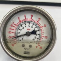 G032/0001 - Manômetro 0 a 11 kgf/cm² com Glicerina – Rosca 1/4" BSP Traseira – Mostrador 60 mm – Aço Inox